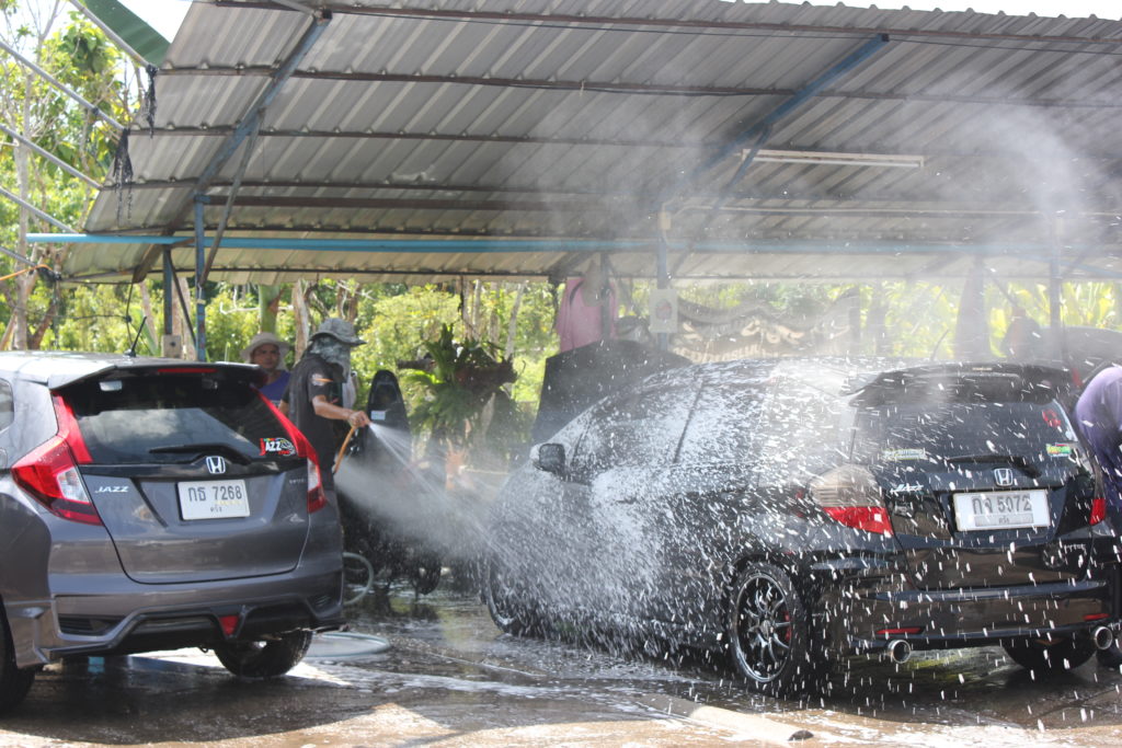 ล้างอัดฉีดรถยนต์