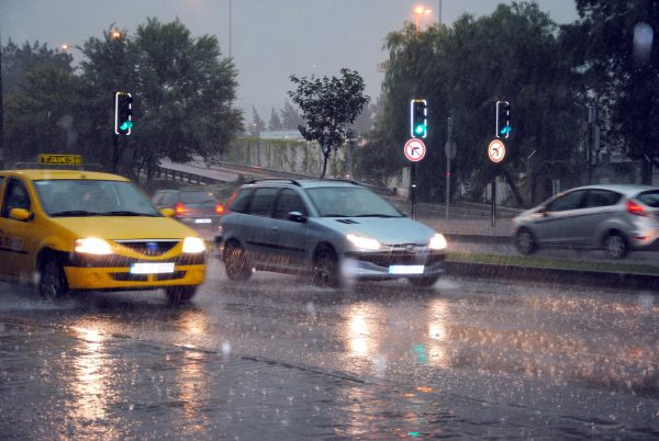 ถนอมรถยนต์ช่วงฤดูฝน